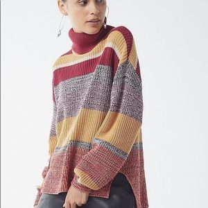 URBAN OUTFITTERS pullover turtleneck sweater
